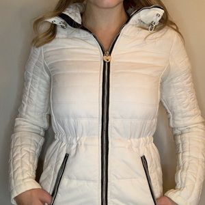Guess Lightweight Down Jacket - XS